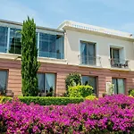 Antmare Hotell 3*